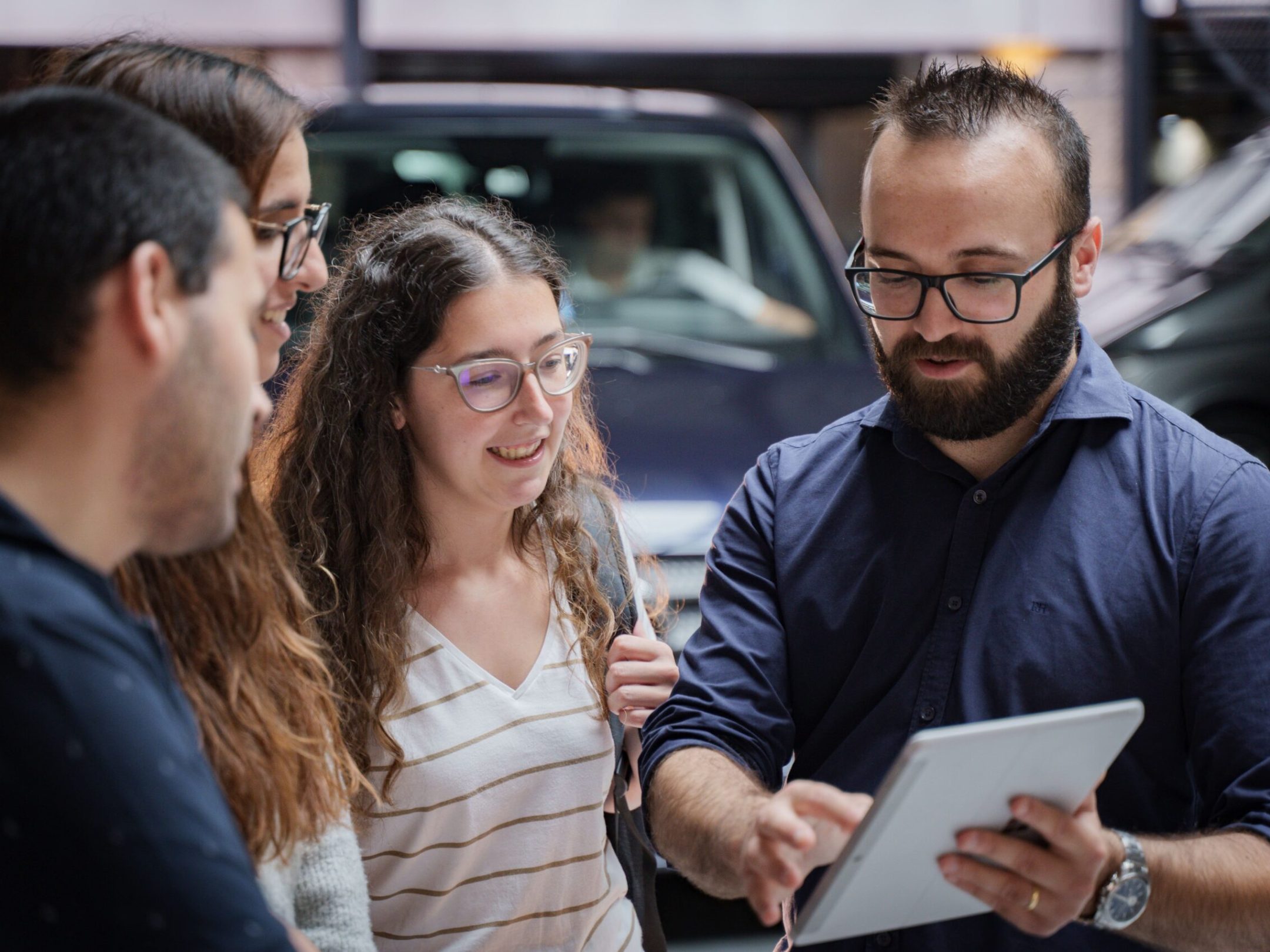 Diver showing the way of transfer